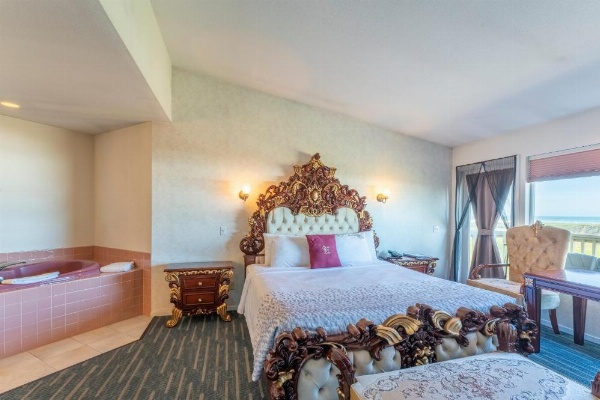 Ocean View Lodge image 13