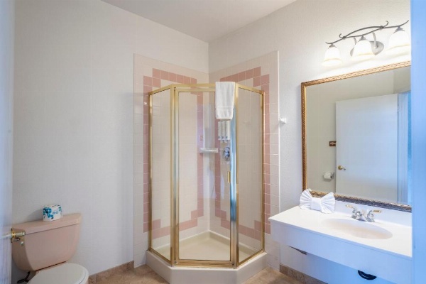 Ocean View Lodge image 16